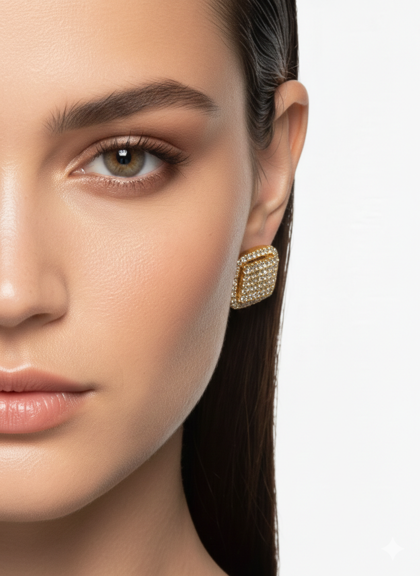 Atelier Carré Lumière Studs